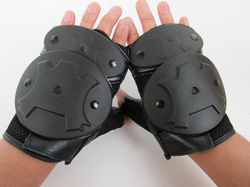 The War Wolf-the protective gloves for riot gear