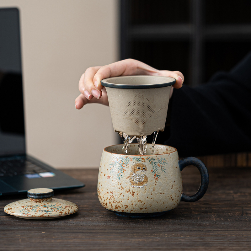 Flintstone Red Cat Office Cup Large Capacity Tea Cup with Water Separation and Lid for Drinking Tea, Ceramic Cup, Tea Set Flintstone Red Cat Office Cup Large Capacity Tea Cup with Water Separation and Lid for Drinking Tea, Ceramic Cup, Tea Set