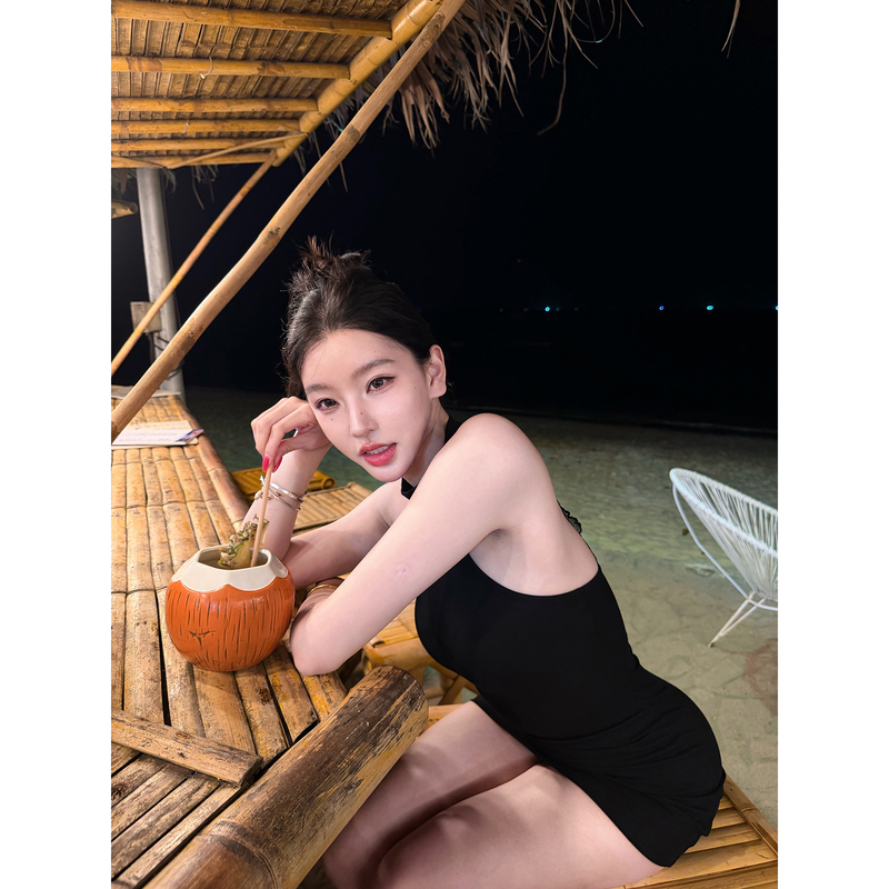 【Farte Shop】Heart-Shaped Curve Black Lace Off-Shoulder Dress for Women, Spring Pure and Alluring, Slimming and Figure-Hugging 【Farte Shop】Heart-Shaped Curve Black Lace Off-Shoulder Dress for Women, Spring Pure and Alluring, Slimming and Figure-Hugging