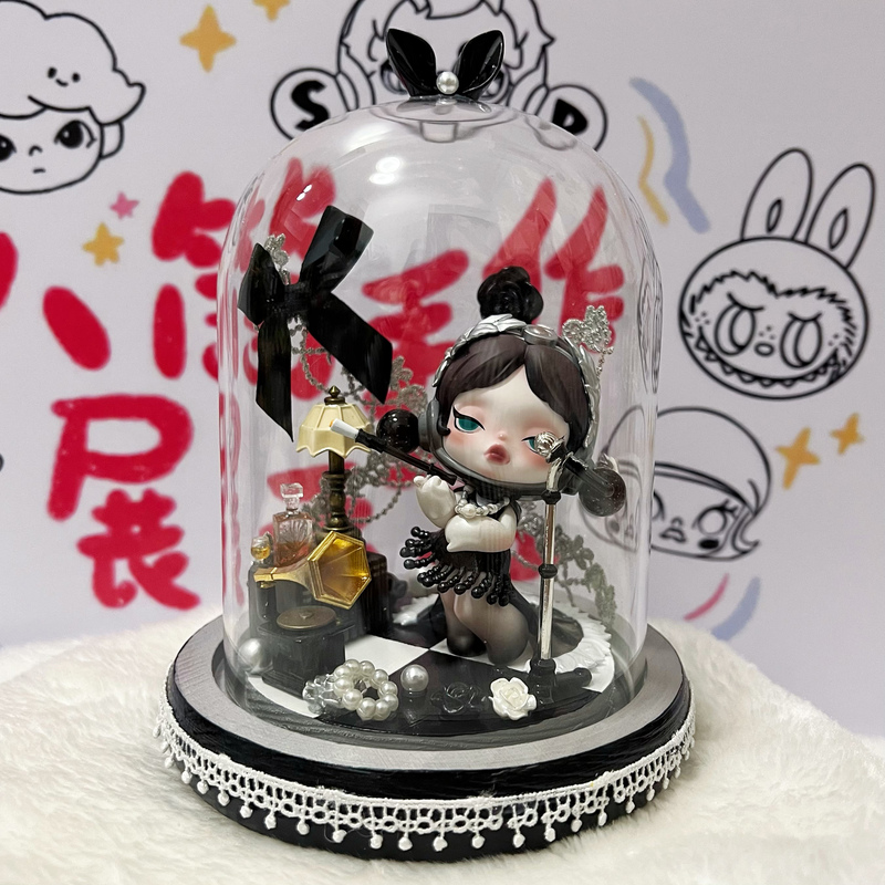The 13Th Anniversary Display Box under the Skullpanda Spotlight Scene Glass Cover Dust Cover DIY Handmade Doll House