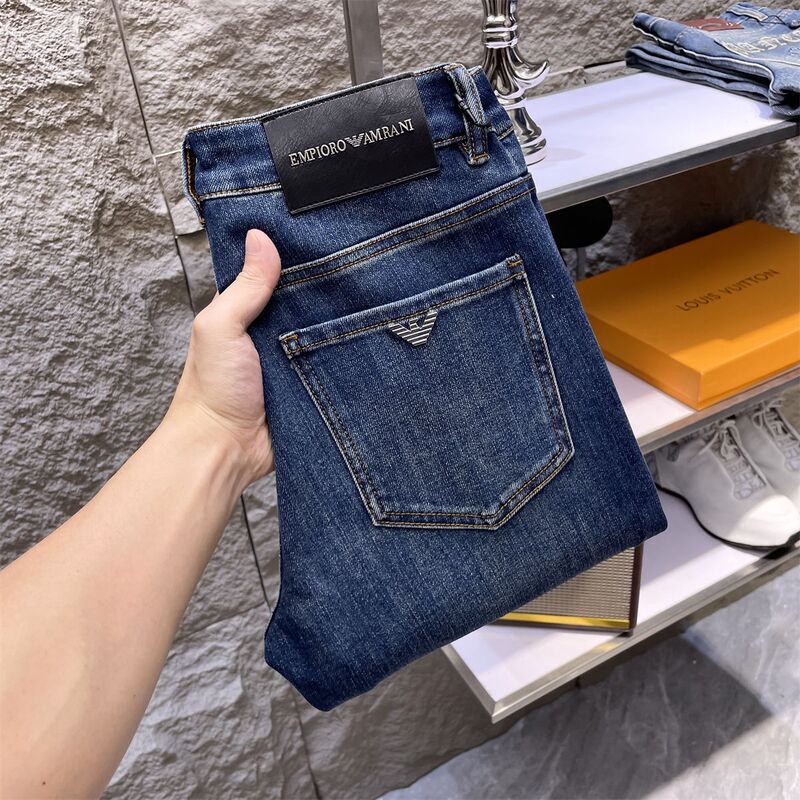 New Autumn and Winter Men's Jeans, High-End Luxury, Simple European Style, High-Quality European Craftsmanship, Stretchy, Washed, Slim-Fit Straight-Leg Pants, Trendy Brand