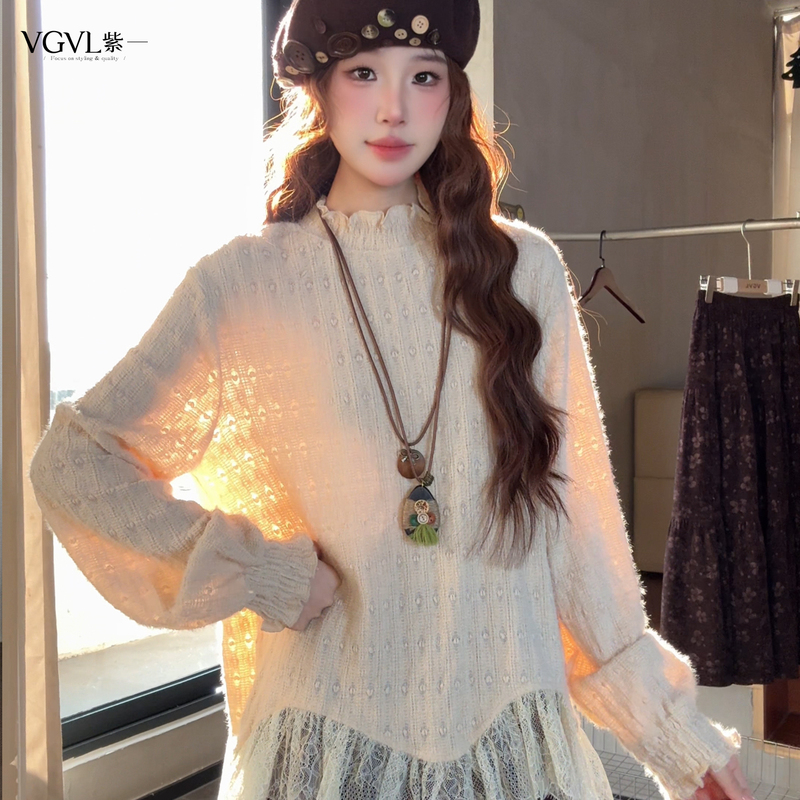 Inner Layer [Cappuccino] New Autumn and Winter Thickened Lace Splicing Bottoming Shirt for Women 10123