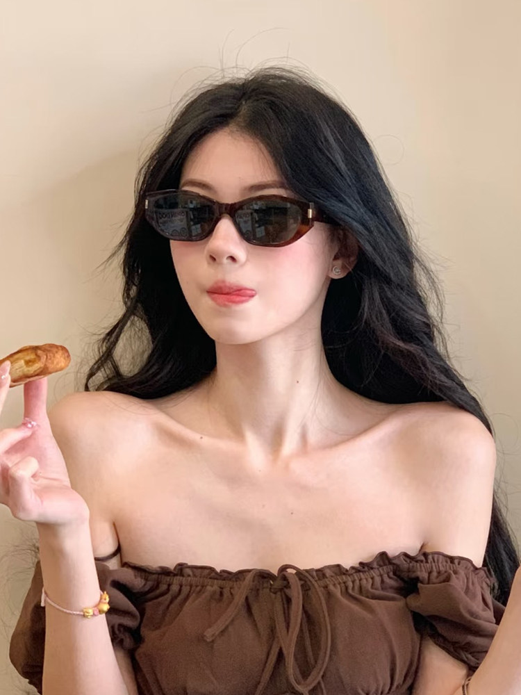 2025 New Retro Cat-Eye Sunglasses for Women, High-End Trendy Hot Girl Vacation Polarized Sunglasses, Round Face Slimming