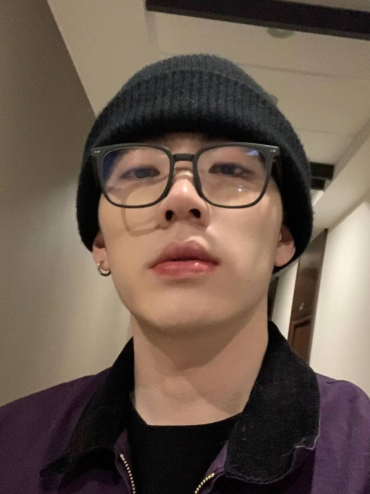 Black-Framed Glasses for Men, Suitable for Nearsightedness, Can Be Customized with Prescription, Make the Face Look Slimmer, Stylish and High-End, Blue Light Blocking, Square Frame Glasses for Men