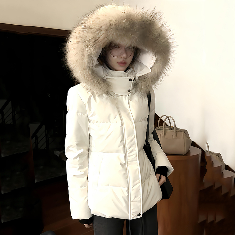 2026 Very Stylish Women's White down Jacket with Large Fur Collar and Waist-Cinching Design, Winter Women's White Duck down Coat