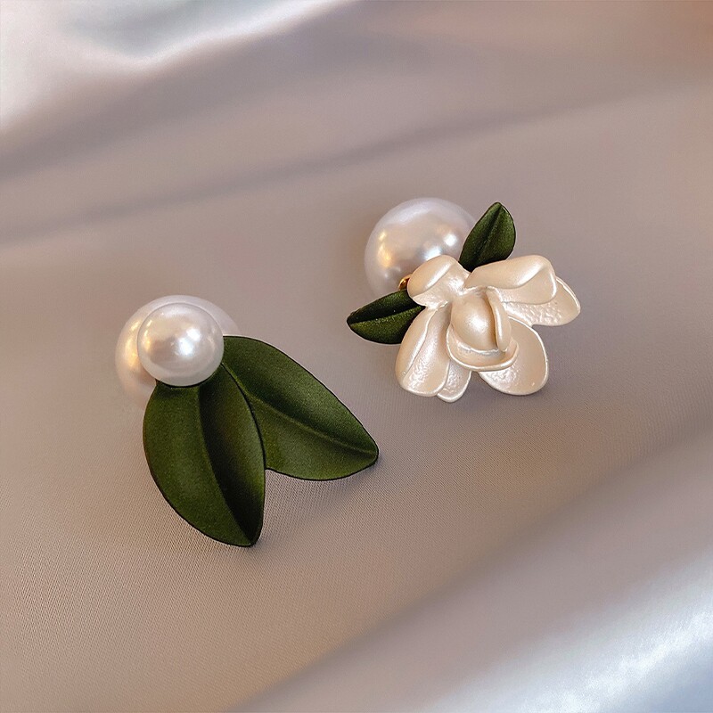 Outlet discount store withdraws the cabinet to pick up the leak Gardenia earrings ear needle outlet ear needle accessories counter spot