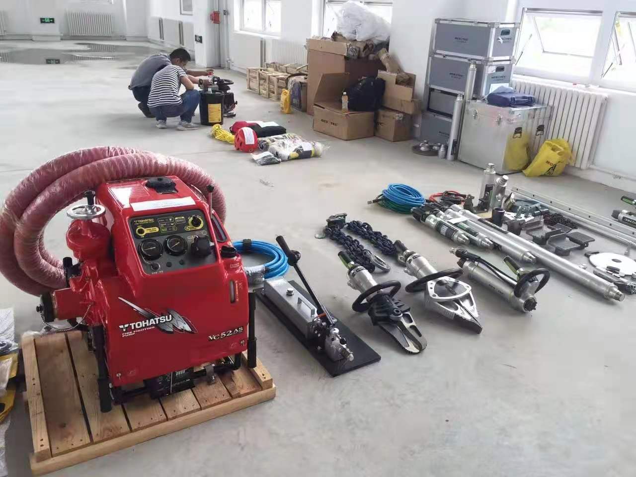 VC52AS hand lift motorized fire pump Dongfa fire pump TOHATSU Dongfa fire pump imported fire pump