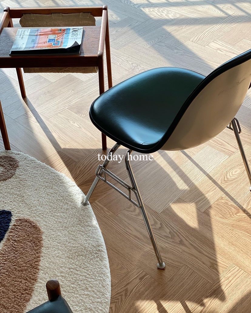today home Eames dining chair medieval armless ins Korean blogger leather soft seat bag office chair