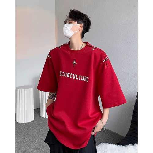 Наплечники, металлическая дизайнерская футболка, в американском стиле, тренд сезона, короткий рукав