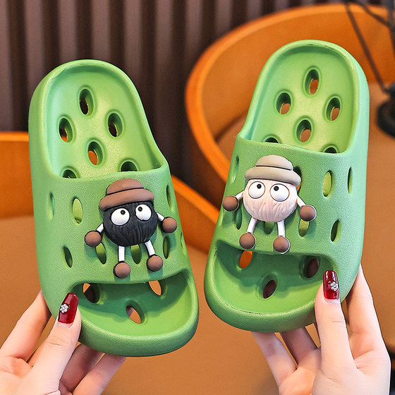 儿童凉拖鞋夏男女童卡通可爱防滑漏水透气浴室洗澡亲子踩屎感凉拖