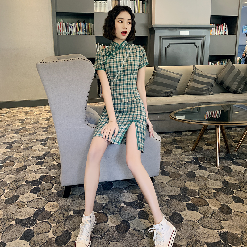 Lightweight summer cheongsam, retro skirt, short mini-skirt, Chinese style, tight Lightweight summer cheongsam, retro skirt, short mini-skirt, Chinese style, tight