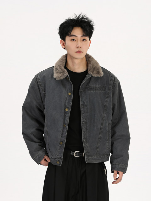 A Carton American Retro Bomber Old Money Style Lapel Jacket Cotton-Padded Fleece Boxy Short Workwear Coat Trendy