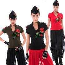 2018 New Water Soldiers Dance Costumes New Women Suit Summer V Collar Short Sleeve Rose Embroidered Square Dance out of the suit