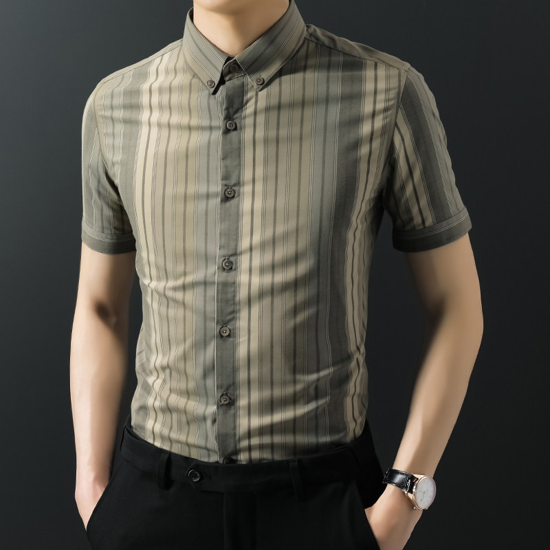 2020 Summer Strip Short - sleeved Shirt Men Take Leisure Short - sleeved Shirt Han Edition Business Thin Men Shirt