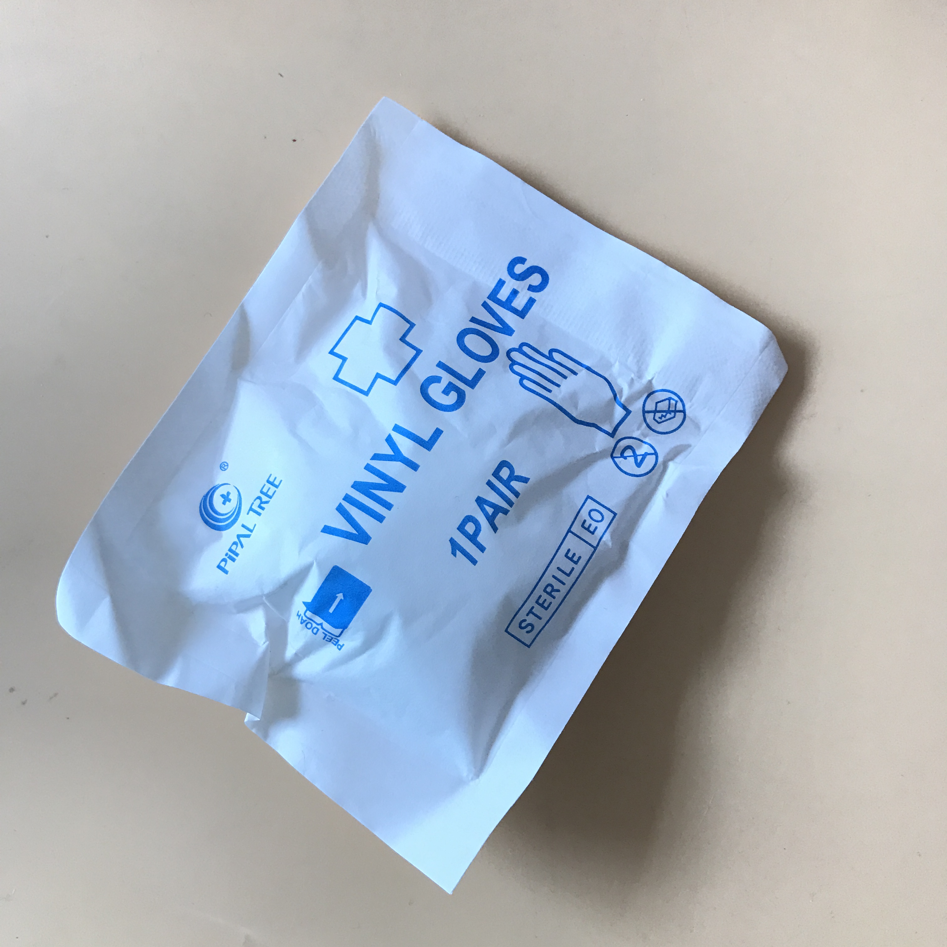 Disposable pvc gloves, a pair of 1 pack of independent packaging, experimental labor insurance food protection white thickened gloves