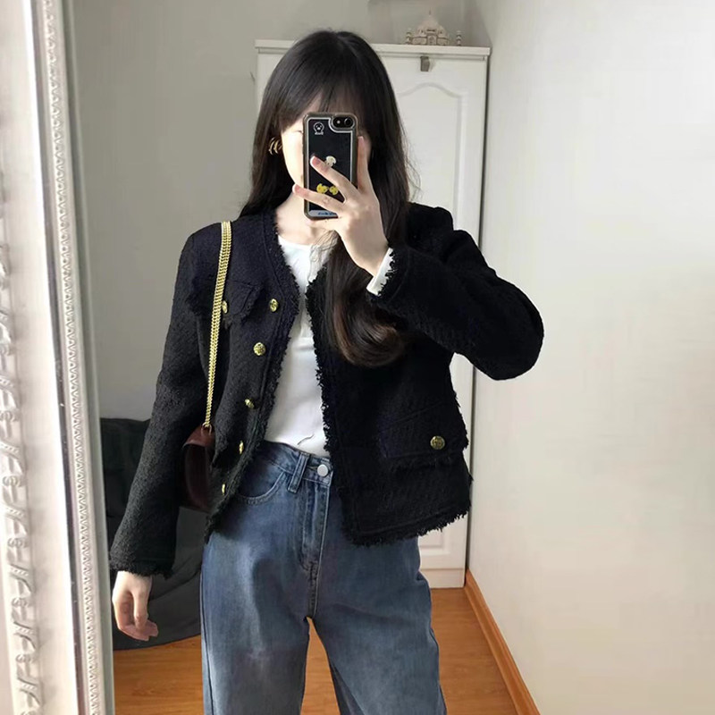 Black small fragrant wind jacket female 2022 autumn and winter new temperament ladies high-end design sense short cardigan top