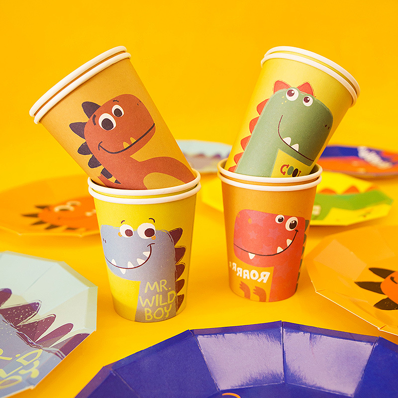 Dinosaur-Themed Disposable Tableware for Children's First Birthday Party Decorations, Baby Dessert Table, Paper Cup Arrangement Supplies Dinosaur-Themed Disposable Tableware for Children's First Birthday Party Decorations, Baby Dessert Table, Paper Cup Arrangement Supplies