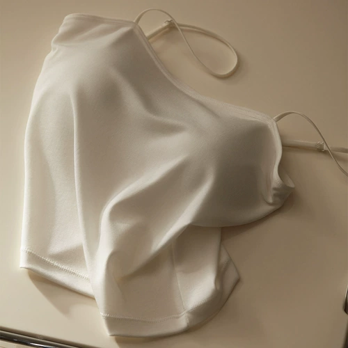 Тонкий топ с чашечками, шелковая лента, бюстгалтер