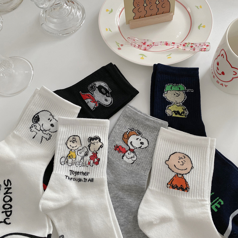 Snoopy Socks Women's Mid-Calf Socks ins Trendy Korean Cute Cartoon Anime Preppy Style Girly Autumn and Winter Long Socks