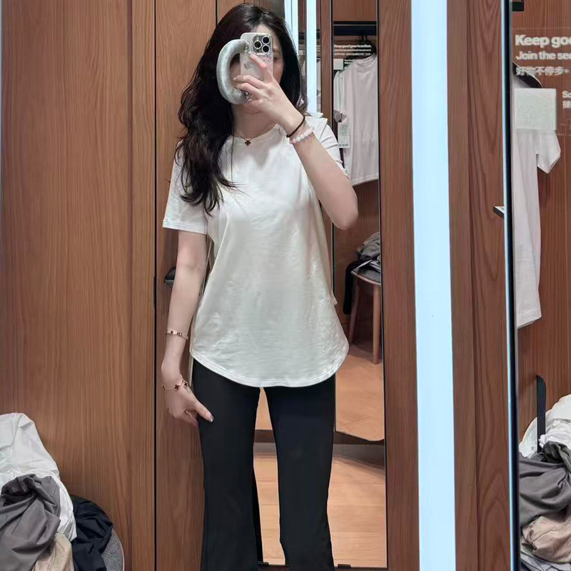 Curved Hem Top for Women, Love T-Shirt, White Arc-Shaped Base Shirt, Short-Sleeved, Covers the Triangle Area, Scub Inner Wear for Autumn and Winter Curved Hem Top for Women, Love T-Shirt, White Arc-Shaped Base Shirt, Short-Sleeved, Covers the Triangle Area, Scub Inner Wear for Autumn and Winter