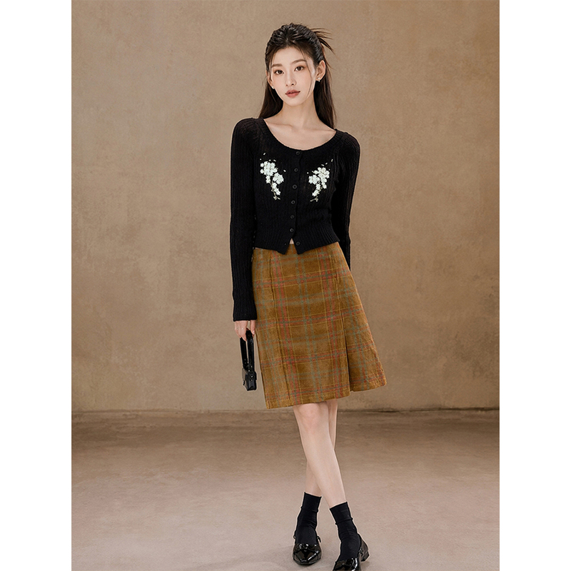 K2 Onlinestore Retro Girly Jacquard Decorative Knitted Cardigan for Women Korean Style Ribbed Short Sweater