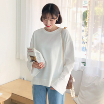Long-sleeved t-shirt female student base shirt Korean version loose and simple white inner match 2021 new top summer thin section