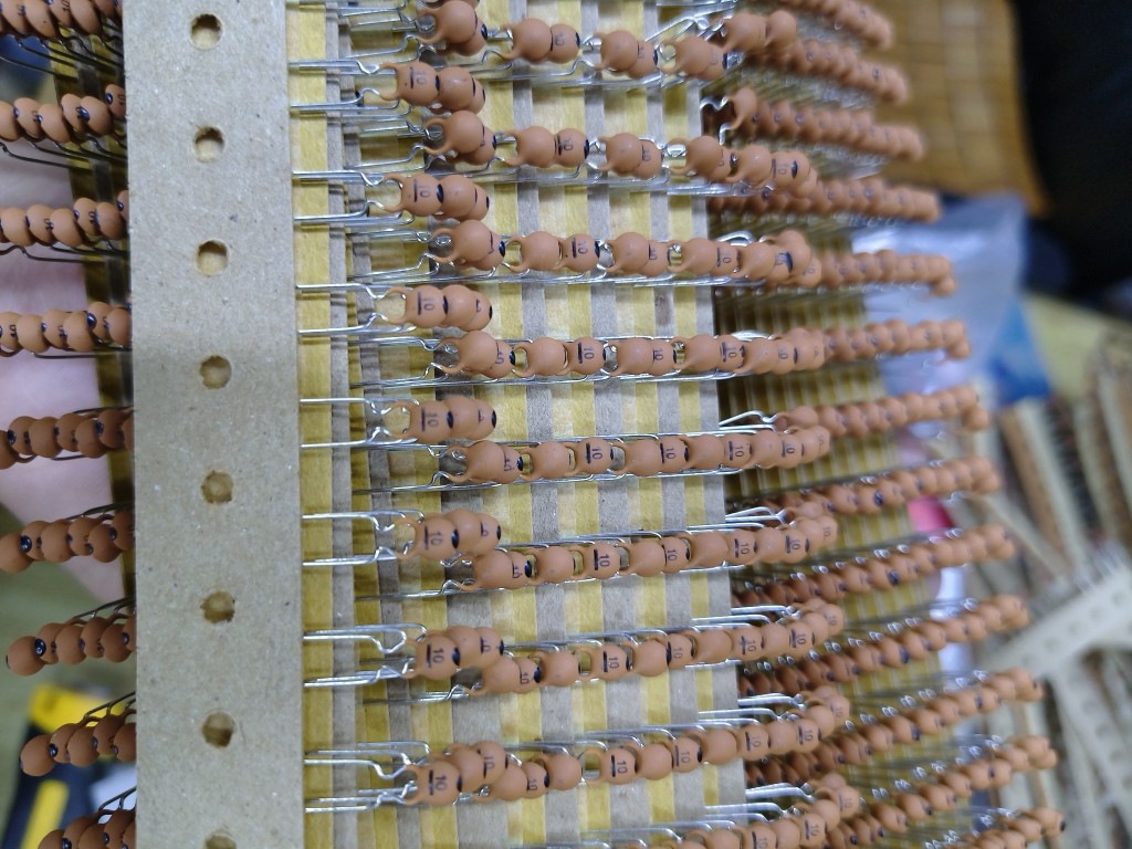 セラミックコンデンサの新シリーズ 10PF 50V 10P 高品質 5mmピッチ 100個 6元