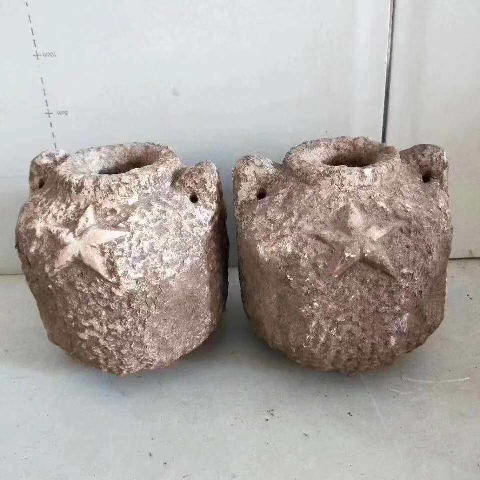 Folk Old Objects Old Stone Instrumental Resistance Period Old Mine Red Nostalgia Collection Video Prop Museum Pendulum