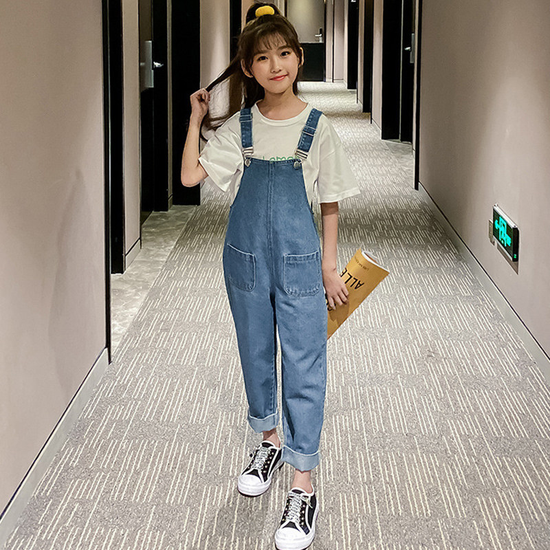 Korean girls' salt series baby bag pants 2021 new summer middle-aged children's Korean series loose fashionable blue jeans trend