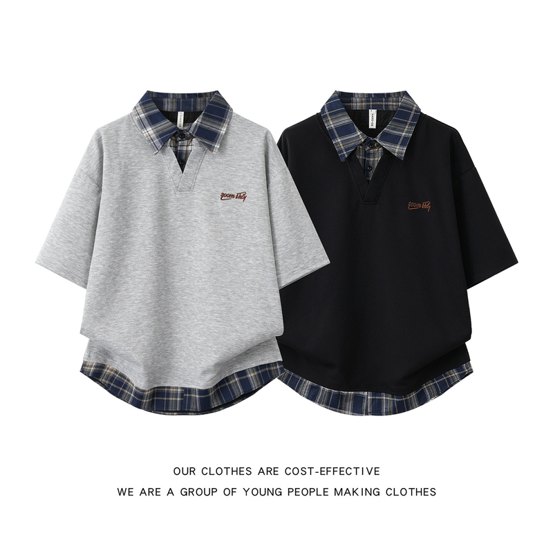 Black College-Style Short-Sleeve Polo Shirt for Men and Women, Plaid Patchwork Fake Two-Piece T-Shirt with a Turn-Down Collar, Regular Shoulder, American-Style Half-Sleeve