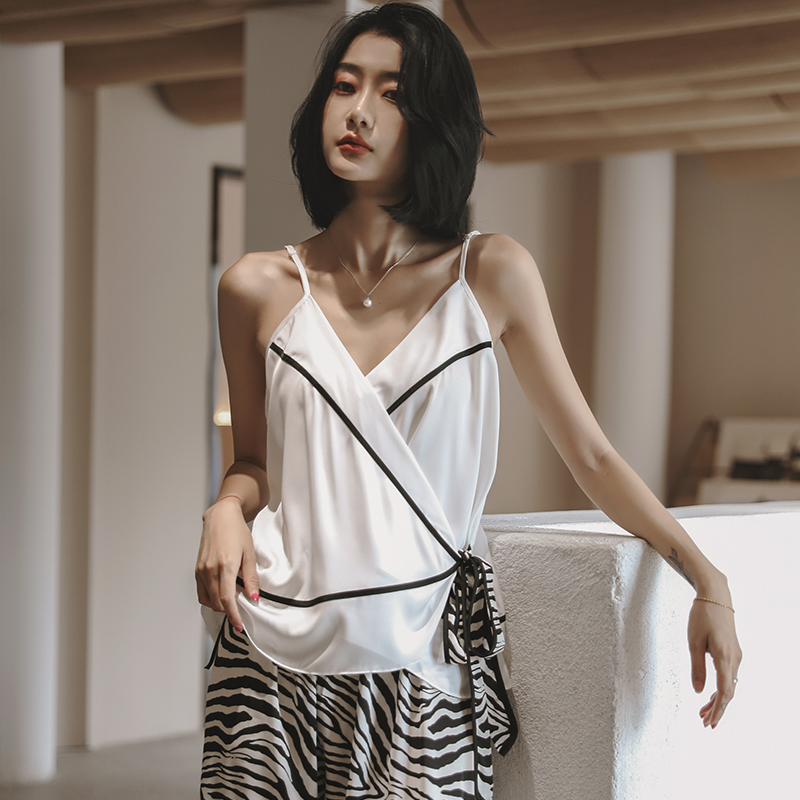 VIRRI CIAGA~Charming temperament high-quality silk pajamas women's summer sexy suspenders trousers thin suit