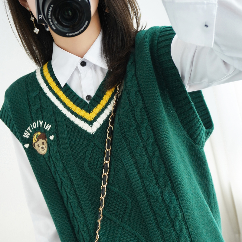 V-collar knitting horse-coated coat outside the College Ferry Retro Short Clothes Clothing Age