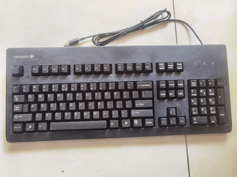 Cherry Mx 3000 USB G80-3000Lpceu-2 Green Axis Old Keyboard Physical Picture Display