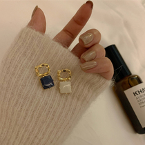 S925 Silver Needle Collision Color Earrings Design Sensation Small Crowdpersonality Ear Nail Woman Temperament Senior Sensation Brief Retro Womens Ear Accessories