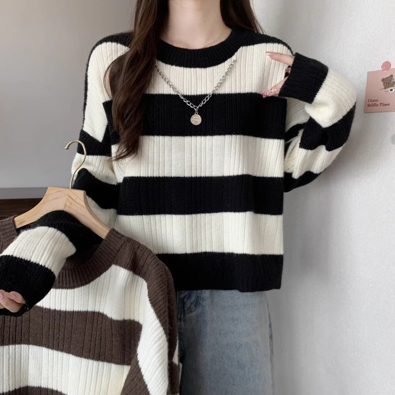 Striped Lazy Style Loose Pullover Sweater for Women, Autumn and Winter, Fleece-Lined and Thickened, Suitable as a Base Layer or Outerwear, Knitted Short Top Striped Lazy Style Loose Pullover Sweater for Women, Autumn and Winter, Fleece-Lined and Thickened, Suitable as a Base Layer or Outerwear, Knitted Short Top