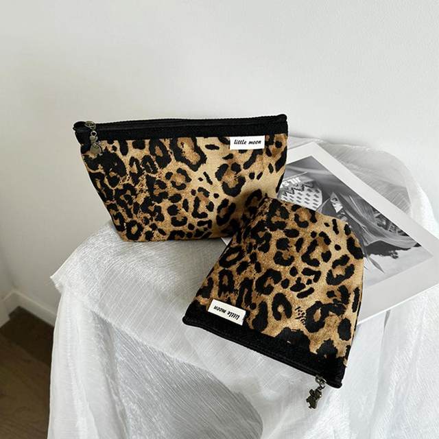 Leopard print high-value ins portable large-capacity makeup bag