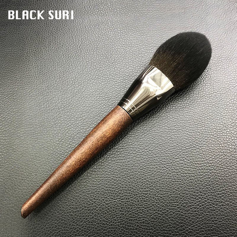 Tongue loose powder brush large makeup brush oversized fluffy makeup powder brush a tongue-shaped dry powder brush soft bristles