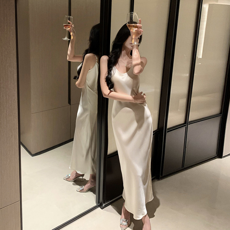 French-Style U-Neck Bias-Cut Faux Acetate Satin Slip Dress for Women, Autumn Waist-Cinching Elegant Long Dress