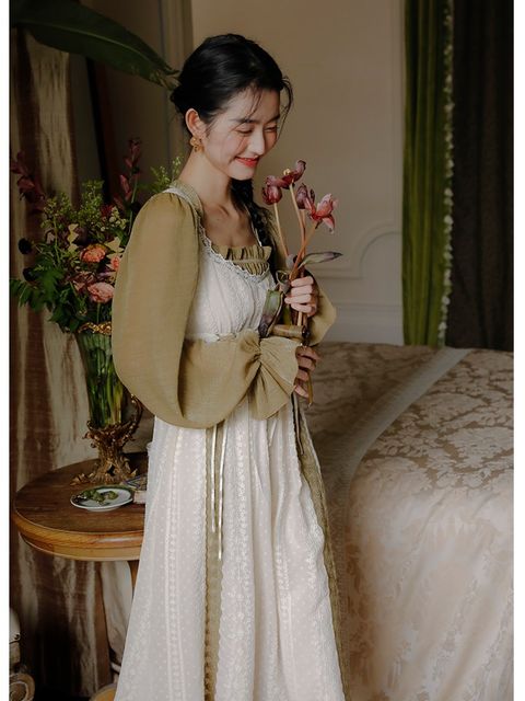 French temperament retro court style dress female 2022 autumn and winter waist belt princess platycodon fairy dress tide