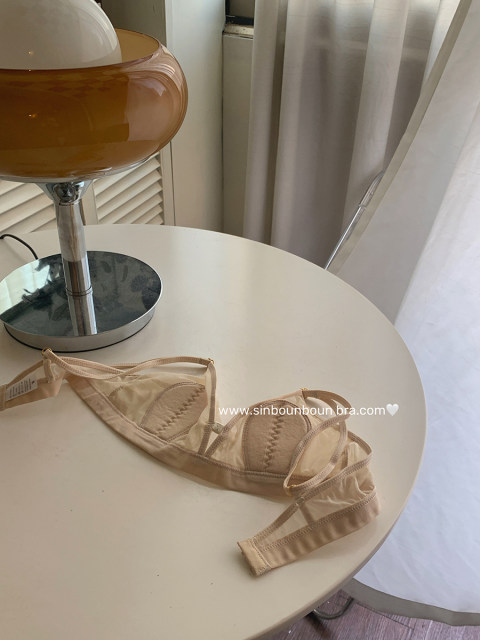 Xinbangbang Bra Sweet Lace Bra ເດັກຍິງ Bra ບໍ່ມີສາຍບາງໆ breathable underwear ແມ່ຍິງເຕົ້ານົມຂະຫນາດນ້ອຍເຕົ້າໂຮມກັນ