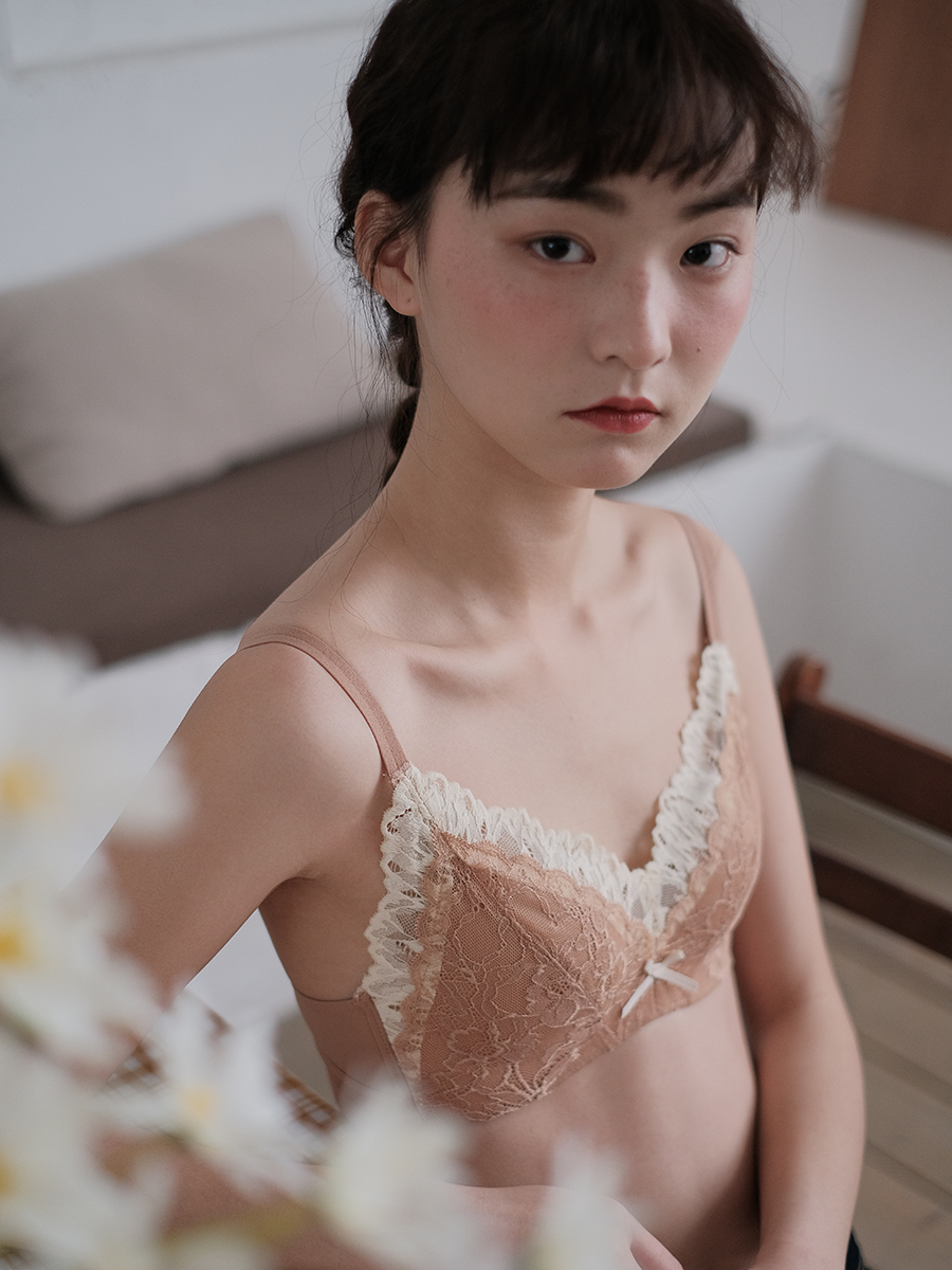 Xinbang help Bra French sweet lace crochet girl underwear without underwire thin student bra bra