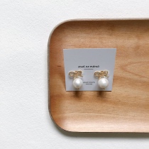 omoi no mama popular re-sale * Small cute bow cotton pearl earrings