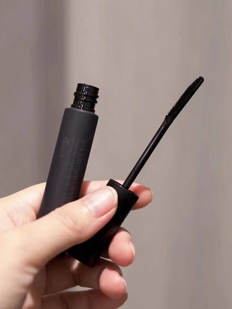 Japan's Ettusais Aidu yarn eyelash primer black ultra-fine fiber long curl lasting stereotyped waterproof and sweatproof