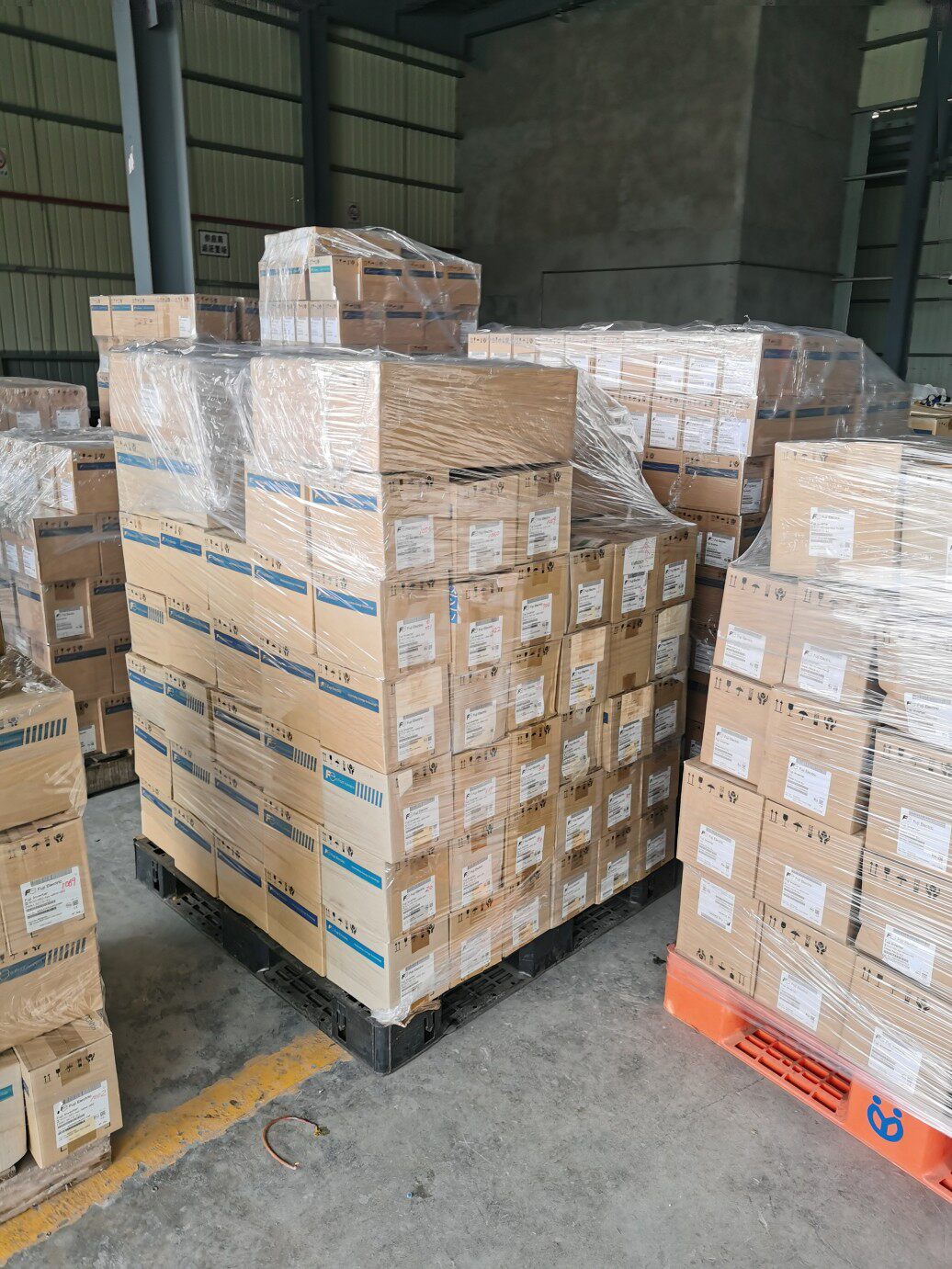 New Fuji FRN1 5C1S-2M02 C1S Series 1 5KW 220V Please inquire