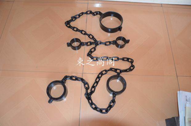 Private custom film and television props conjoined hands, handcuffs, feet, collars, on the shelf, national imprisonment