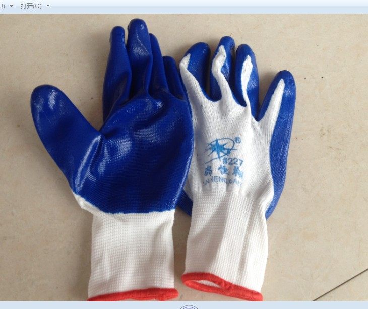 Gin Hengxiang Lawless gloves Jin Hengxiang small and half hung PVC Niu gluten soaked rubber anti-slip anti-stab protection gloves