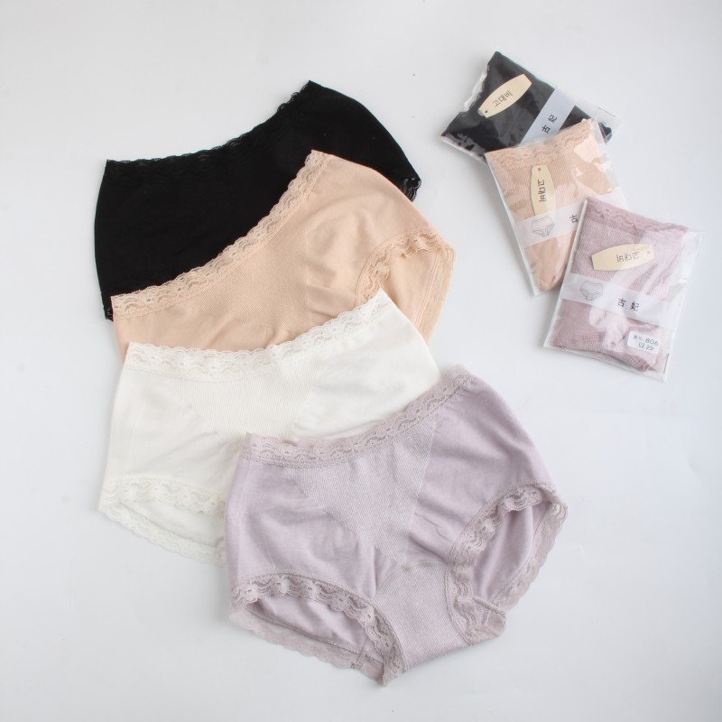 Foreign Trade Outlet Woman Triangle Lady's Underwear One Piece Seamless Middle Waist Towel Lace Lace Lace Girl Pants Head