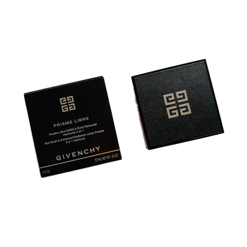 ЖиваншиGIVENCHY Легкая рассыпчатая пудра «Бесшовная звезда» 12 г