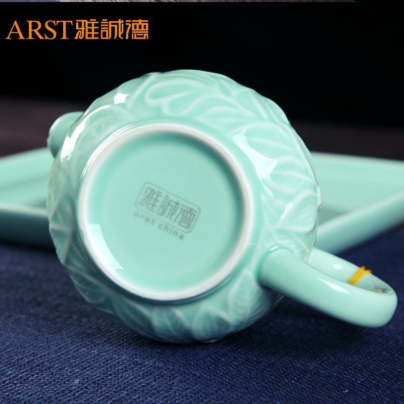 Ya cheng DE dazzle see eight pieces of a complete set of tea set under the glaze color glaze anaglyph longquan porcelain tea set a pot of six cups of tray