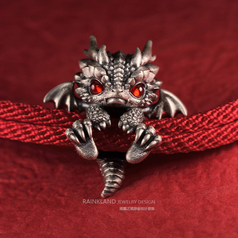 NITINHUANG实验室培育红宝石手链：925银的珠宝新宠 （粉丝福利版）